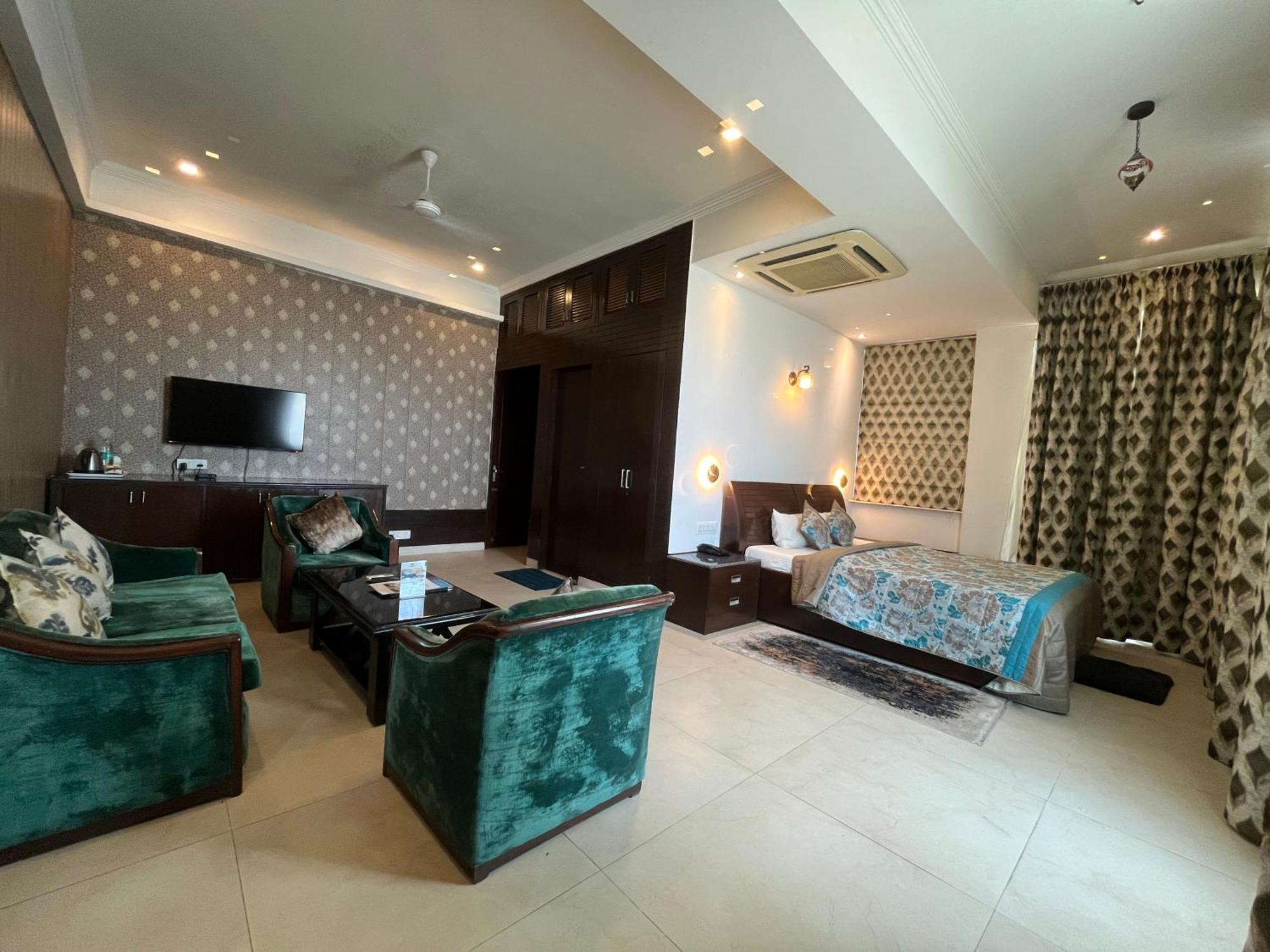 Treehouse Narmade A Riverfront Resort & Spa Narmadapuram Hoshangabad Dış mekan fotoğraf