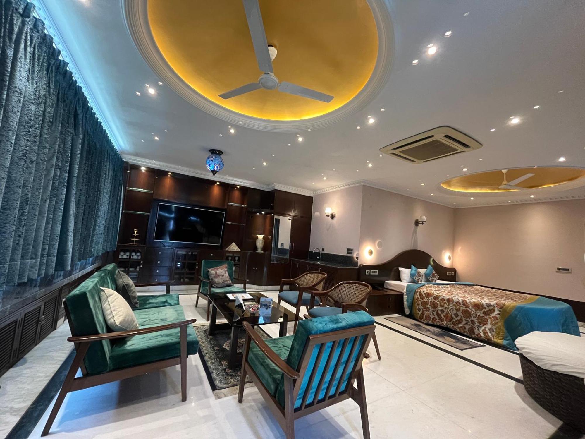 Treehouse Narmade A Riverfront Resort & Spa Narmadapuram Hoshangabad Dış mekan fotoğraf