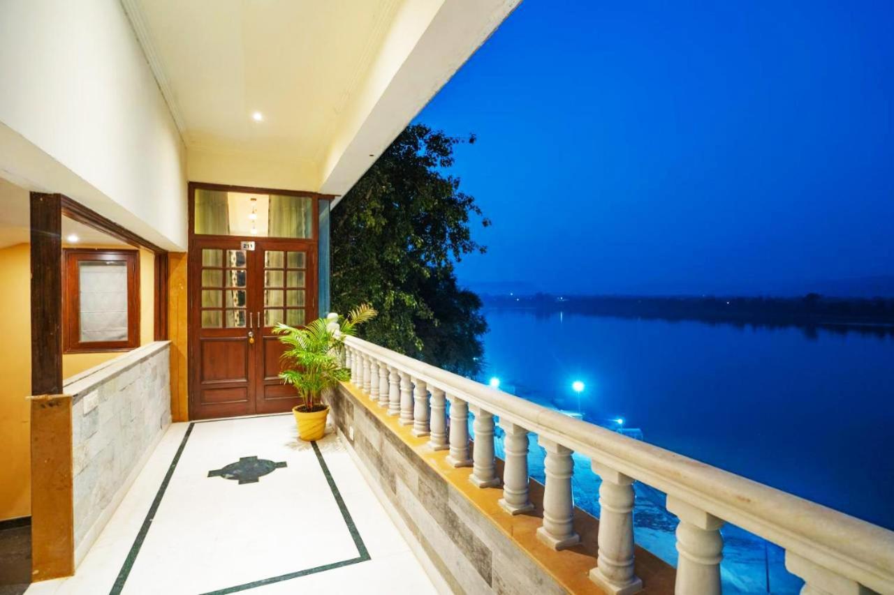 Treehouse Narmade A Riverfront Resort & Spa Narmadapuram Hoshangabad Dış mekan fotoğraf